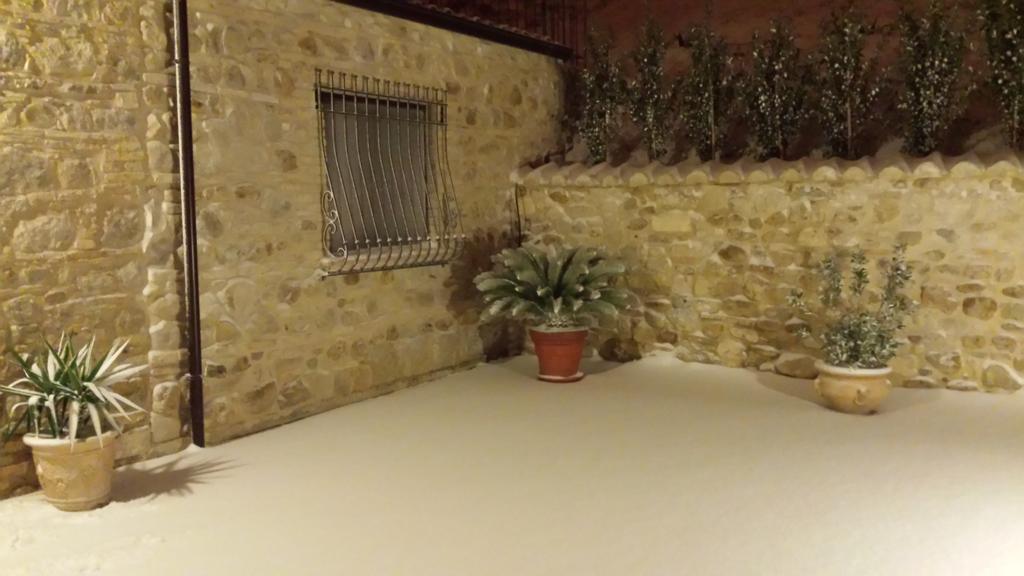 Bed and Breakfast A Casa Nostra Residenza Di Charme Candela Exterior foto