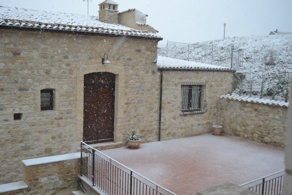 Bed and Breakfast A Casa Nostra Residenza Di Charme Candela Exterior foto